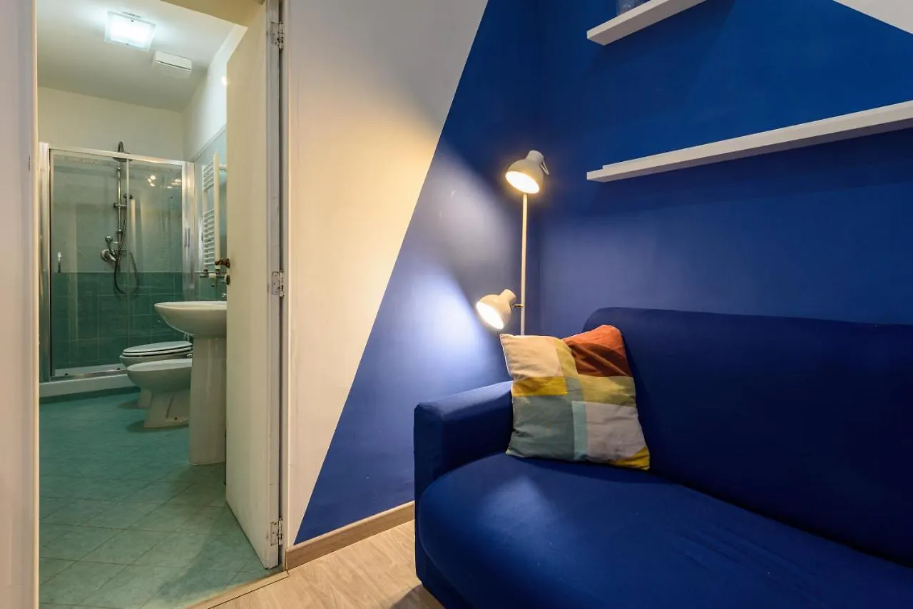 Apartment Appartamento Per 3 Persone Naples Italy